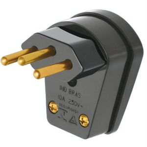 Plugue 2P+T 90g 10A Preto - 1489 - FAME