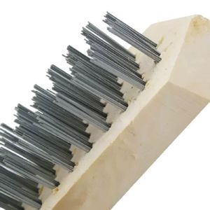 Escova de Aço Manual com Cabo de Madeira 4 Carreiras - 012332112 - CARBOGRAFITE