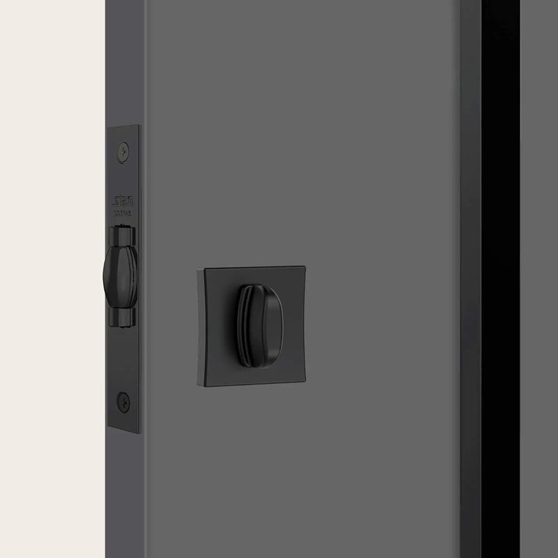 Fechadura-Nice-1025-com-Trinco-Rolete-e-Roseta-Quadrada-Black-para-Banheiro-40881-STAM_4.jpg