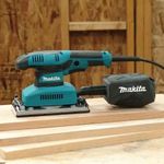 Lixadeira-Orbital-Adaptavel-190-Watts-220-Volts---BO3710---MAKITA--2-