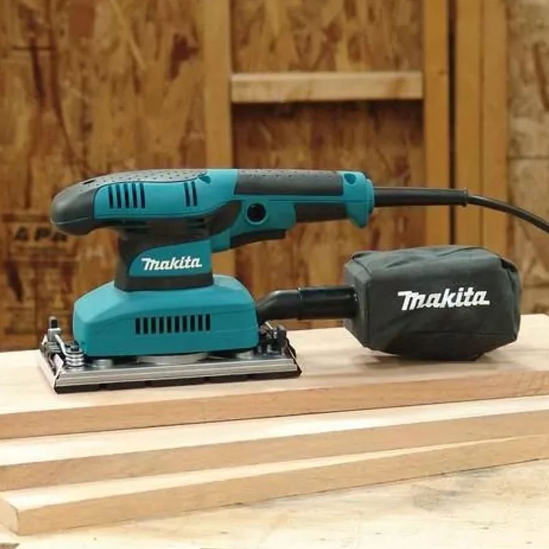 Lixadeira-Orbital-Adaptavel-190-Watts-220-Volts---BO3710---MAKITA--2-