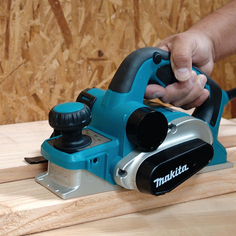Plaina Eletrica com Dupla isolacao 82mm 220 Volts 850 Watts - KP0810 - MAKITA -1-