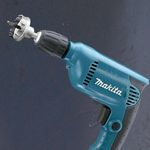 Furadeira Mandril de Aperto Rapido 3_8_ 110 Volts 450 Watts - 6413 - MAKITA