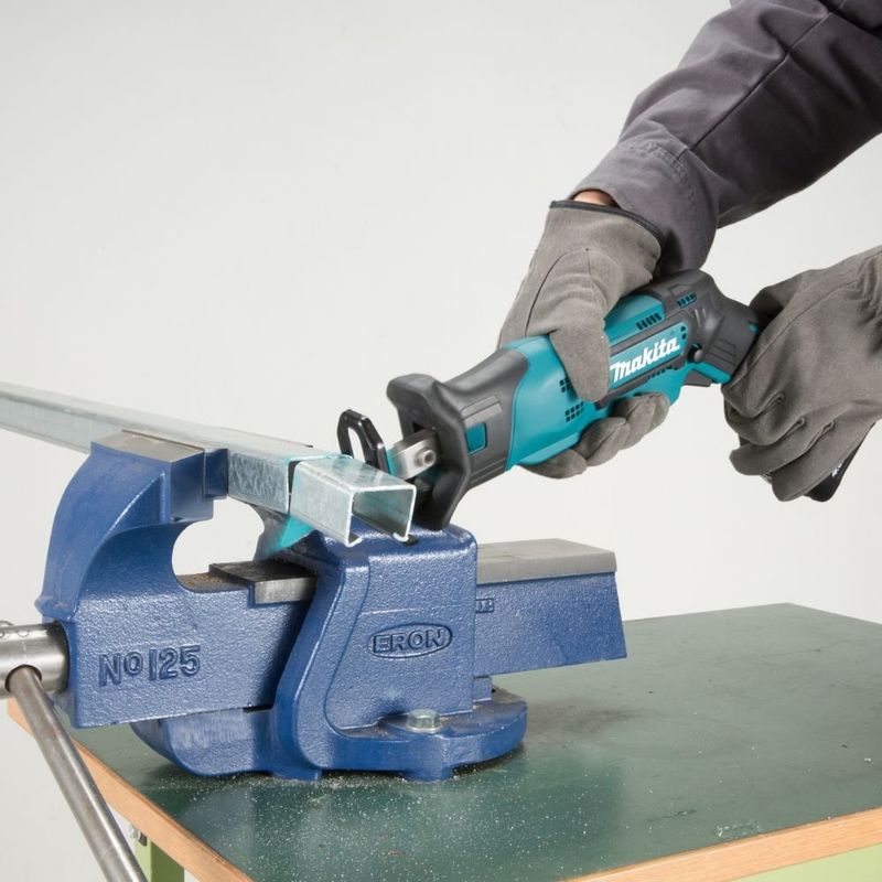 Serra Sabre a Bateria - JR105DZ - MAKITA